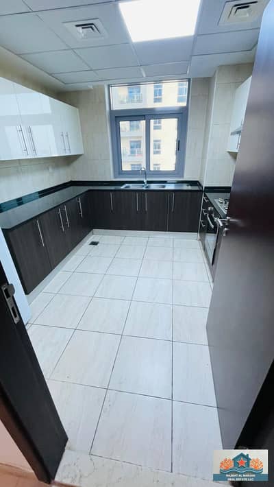 Close Kitchen | Pool Facing | Vacant | Close to Metro