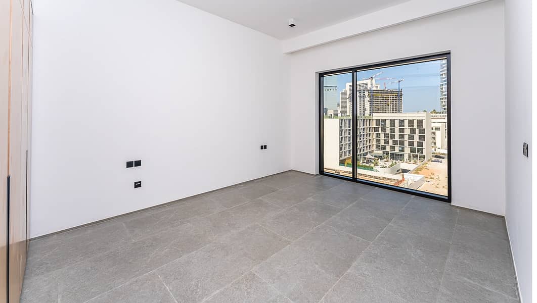 10 Apartment-SH-Living-1-103585-1731930537890. jpg