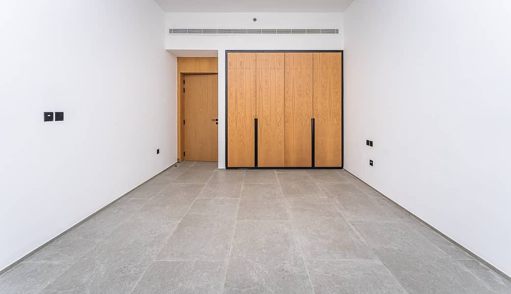 11 Apartment-SH-Living-1-103585-1731930537892. jpg