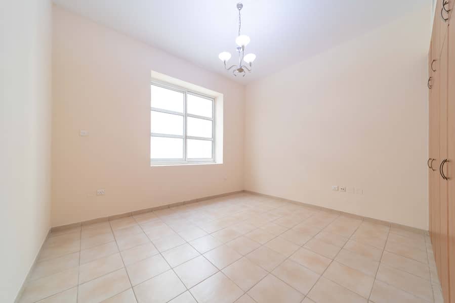 10 7R208170. jpg