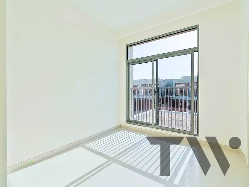13 pulsebeachfront (12). png