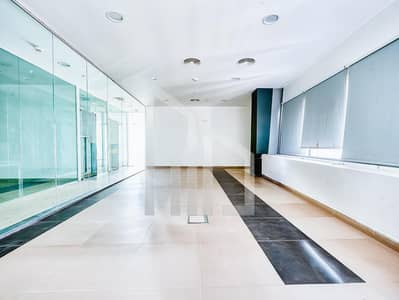 Office for Rent in Business Bay, Dubai - Vacant | Fitted with Glass Cabins | High Floor