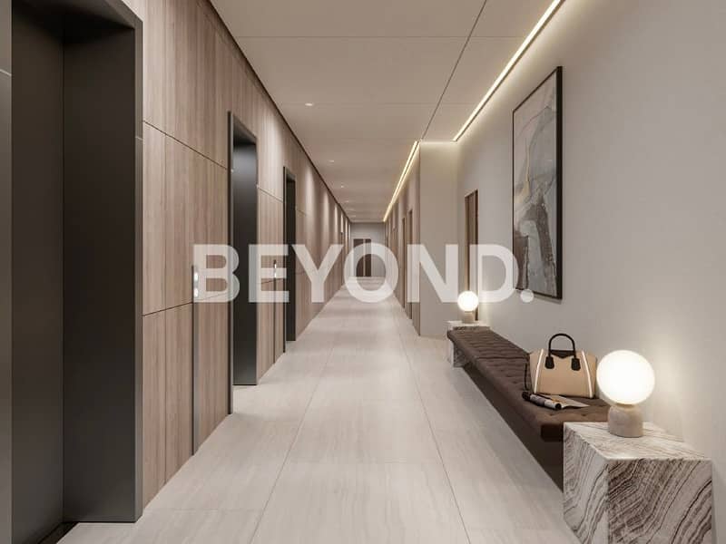 8 Residences-lift-lobby-100. jpg