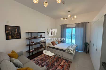 Studio for Sale in Dubai Science Park, Dubai - Chic Studio | Bright and Furnished | Good Location