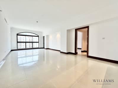 2 Bedroom Flat for Rent in Palm Jumeirah, Dubai - 2 PARKING SPOTS | VACANT | TOP FLOOR