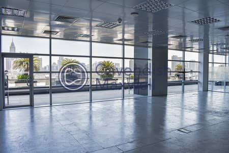 Fitted I Glass Partitioned I Lower level Fitted I Glass Partitioned I Lower level