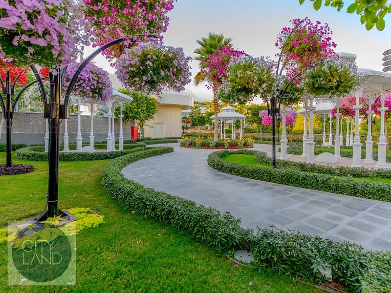 15 Garden-3. jpg