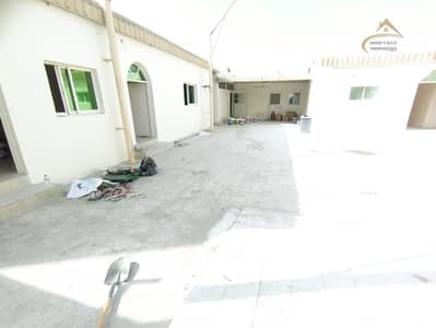 11 Bedroom Villa for Rent in Al Sabkha, Sharjah - 1000008776. jpg