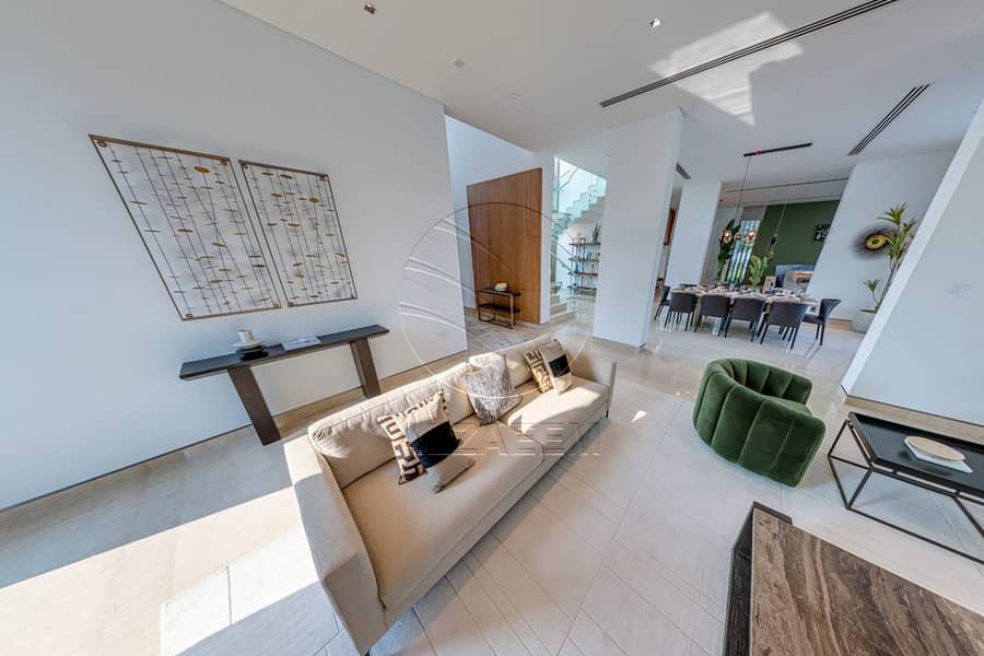 5 LIVING ROOM DINING AREA. jpg