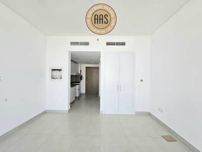 Studio for Rent in Dubai South, Dubai - 20250514_173248. jpg
