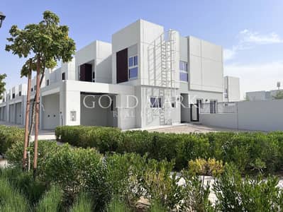 4 Bedroom Townhouse for Rent in Dubailand, Dubai - Community View I Spacious I Ready To Move
