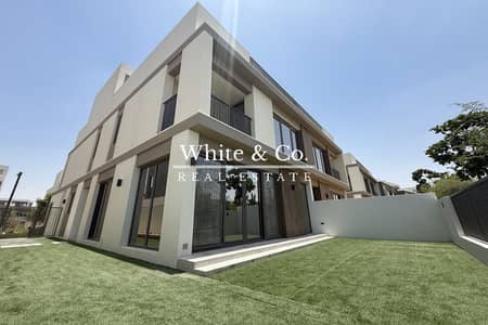 4 Bedroom Villa for Rent in Tilal Al Ghaf, Dubai - Single row | Landscaped |Across from pool