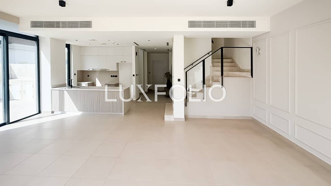 Open Plan | Modern | Vacant July