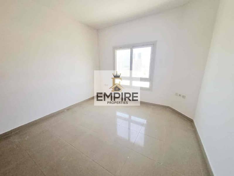7 7a29fbea-0968-40d4-bfe3-d75fea6be4ad. jpg