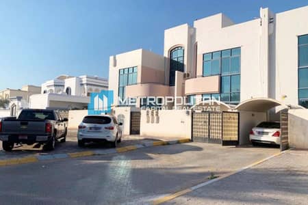 7 Bedroom Villa for Sale in Between Two Bridges (Bain Al Jessrain), Abu Dhabi - Well-Maintained 4 Villas | Near To The Garden