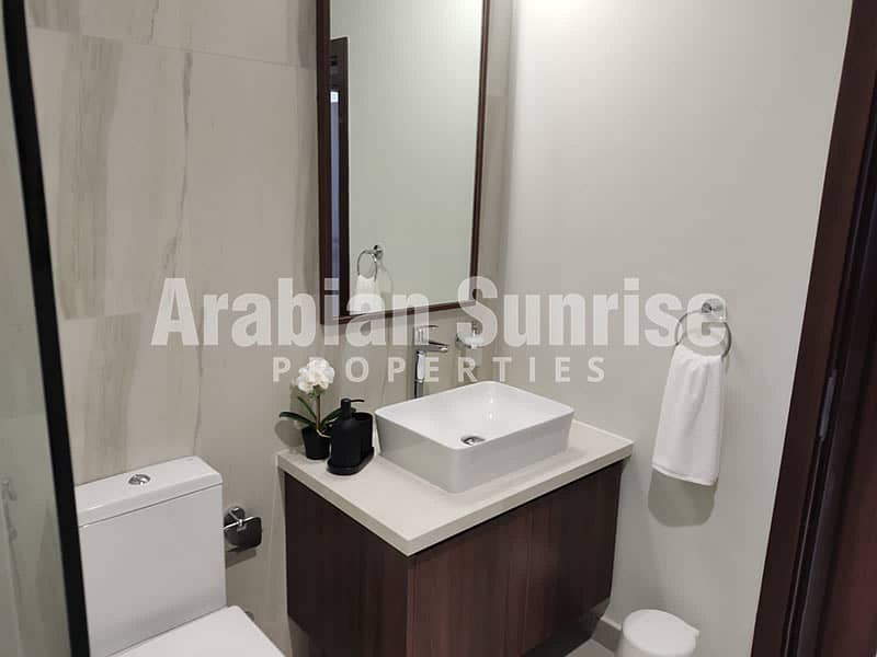 9 Reflection-A-707-1BR-Bathroom. jpg