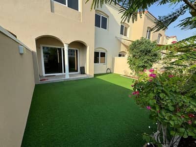 2 Bedroom Villa for Rent in Serena, Dubai - Single Row | Green Belt | Light Wood
