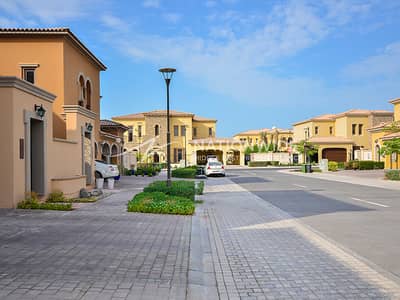 تاون هاوس 4 غرف نوم للبيع في جزيرة السعديات، أبوظبي - تاون هاوس في فلل شاطئ السعديات،شاطئ السعديات،جزيرة السعديات 4 غرف 7500000 درهم - 11865073