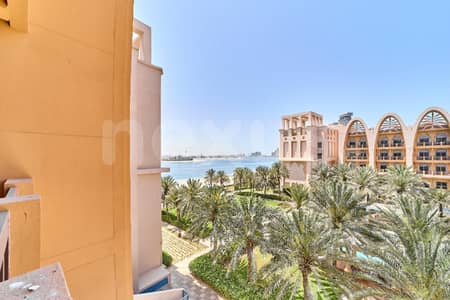 1 Bedroom Flat for Rent in Palm Jumeirah, Dubai - Luxury 1BR | Ocean Views | Prime Location