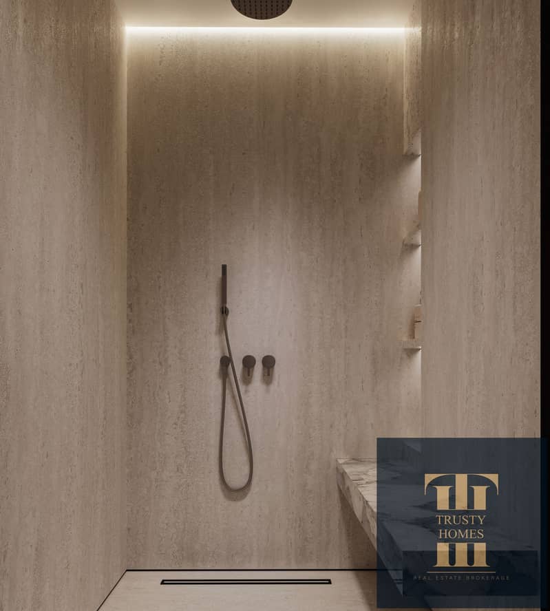 14 Bathroom. jpg