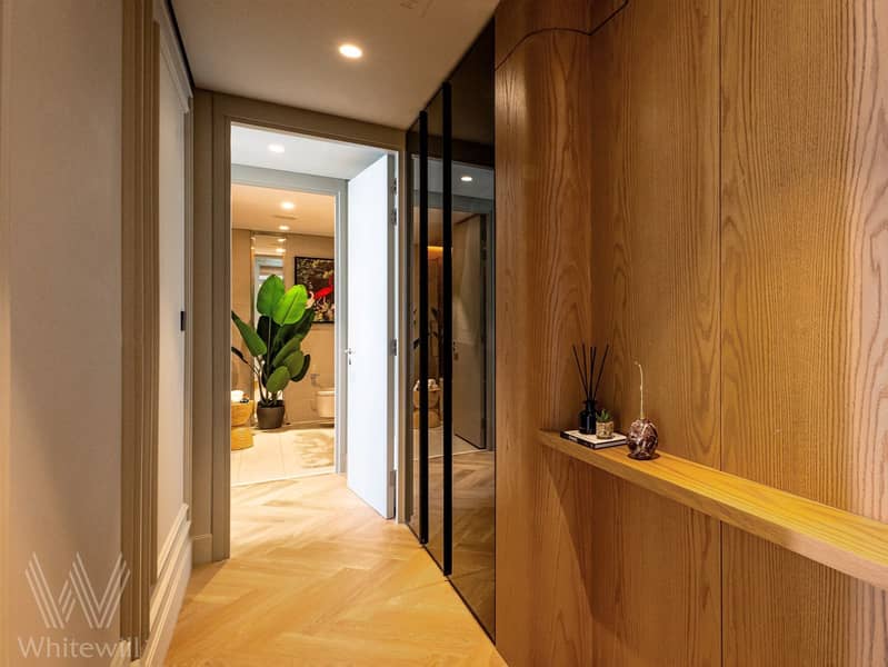 20 Hallway. jpg