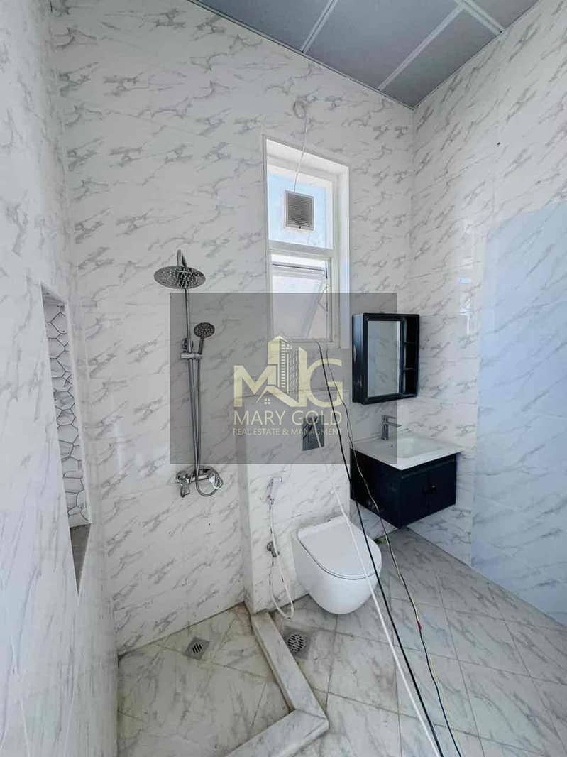 4 097fb94d-e218-4cbd-bb03-2e5f846abdb4. jpg