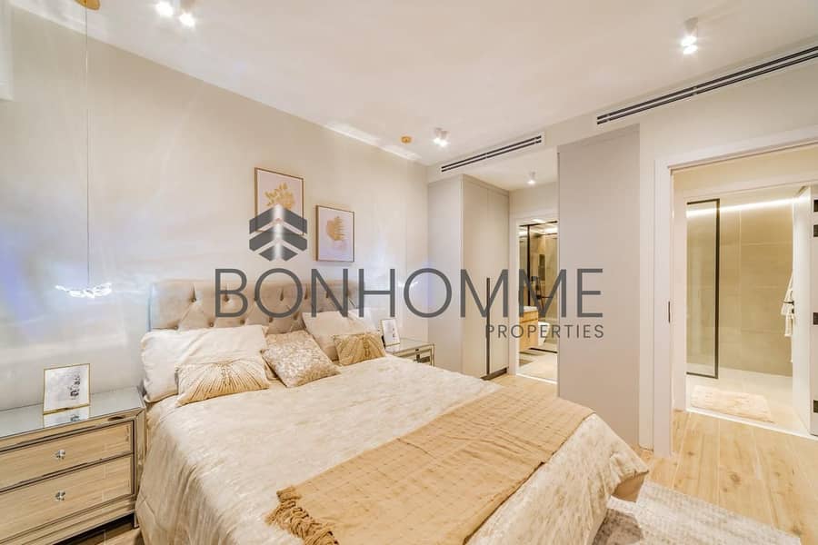 6 show apartment 6. jpg