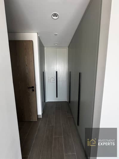 2 Bedroom Flat for Rent in DAMAC Hills, Dubai - Brand New 2-Bedroom Unfurnished Apartment with Stunning Golf Views in Golf Gate, DAMAC Hills – Just Handed Over