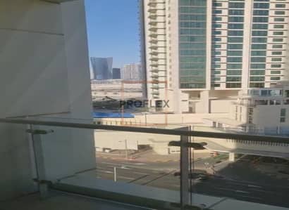 2 Balcony | High Floor | Community View