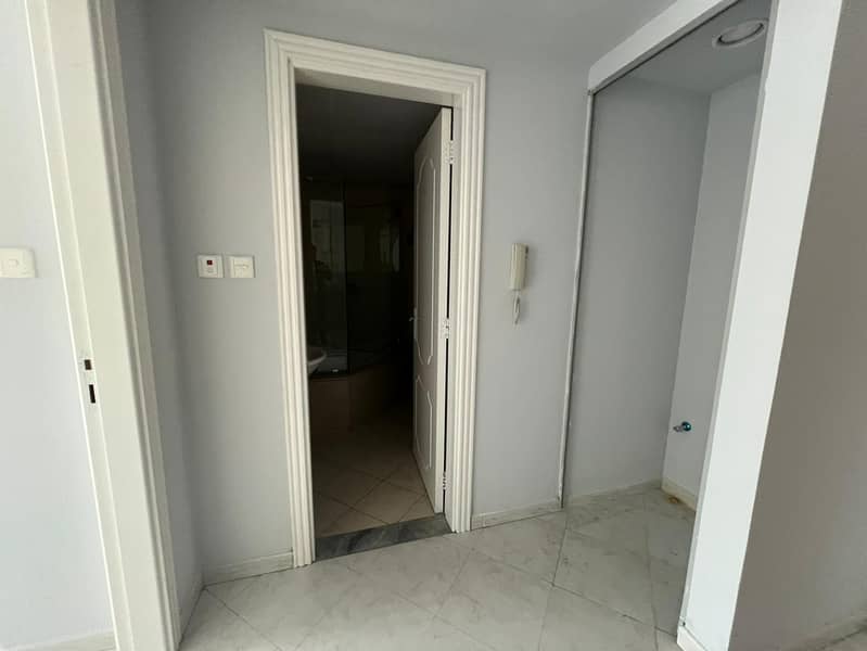 9 ebab6df0-180c-411c-8782-f27b6e8188f8. jpg