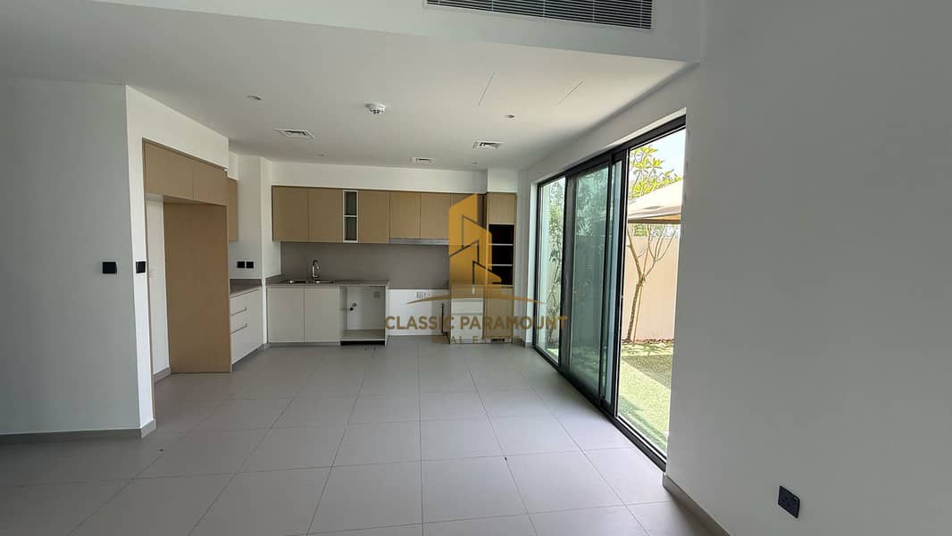 Single Row | Spacious | Landscaped Garden Single Row | Spacious | Landscaped Garden