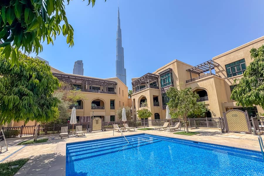 Stunning Urban Oasis | Spacious | Downtown Living Stunning Urban Oasis | Spacious | Downtown Living