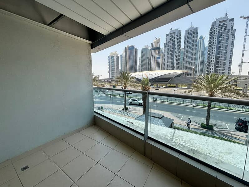 Large layout | Vacant Now | Prime Location Large layout | Vacant Now | Prime Location