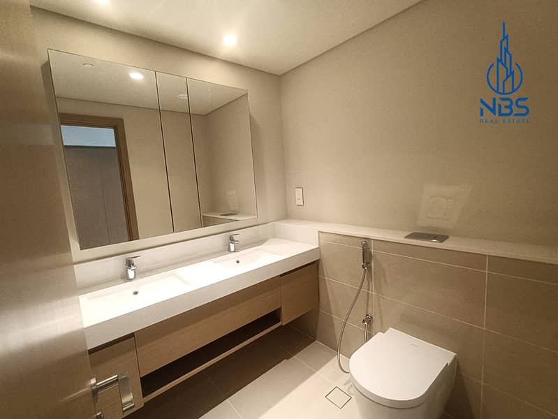 14 c7bcf080-27c7-49d5-acb4-d7e2921efd33. jpg