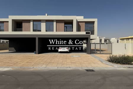 4 Bedroom Villa for Sale in Dubai South, Dubai - Great Investment | Huge Plot | Single Row