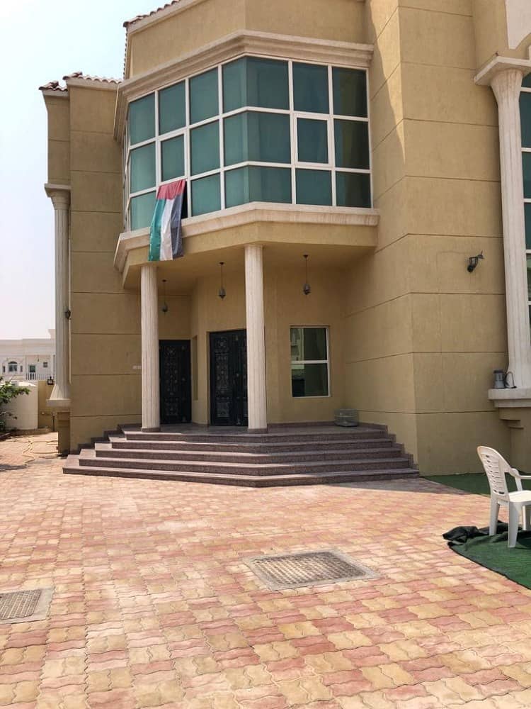 Villa for rent in Ajman Super Deluxe finishes with air conditioners and mattresses close to all serv