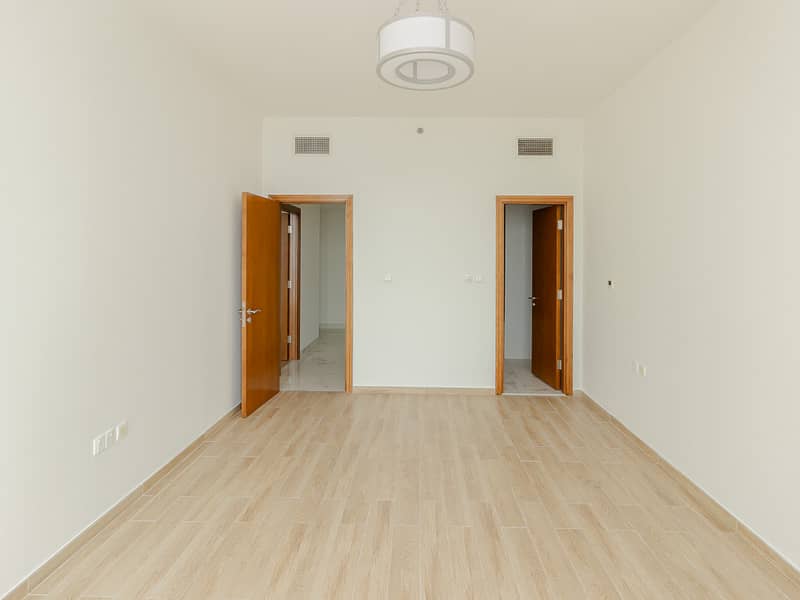 10 Habtoor City - Amna Tower - 4702 - 3BR - Aasha (9 of 22). jpg