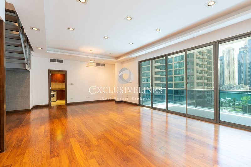 Beautifully Maintained | Duplex | Marina Views Beautifully Maintained | Duplex | Marina Views