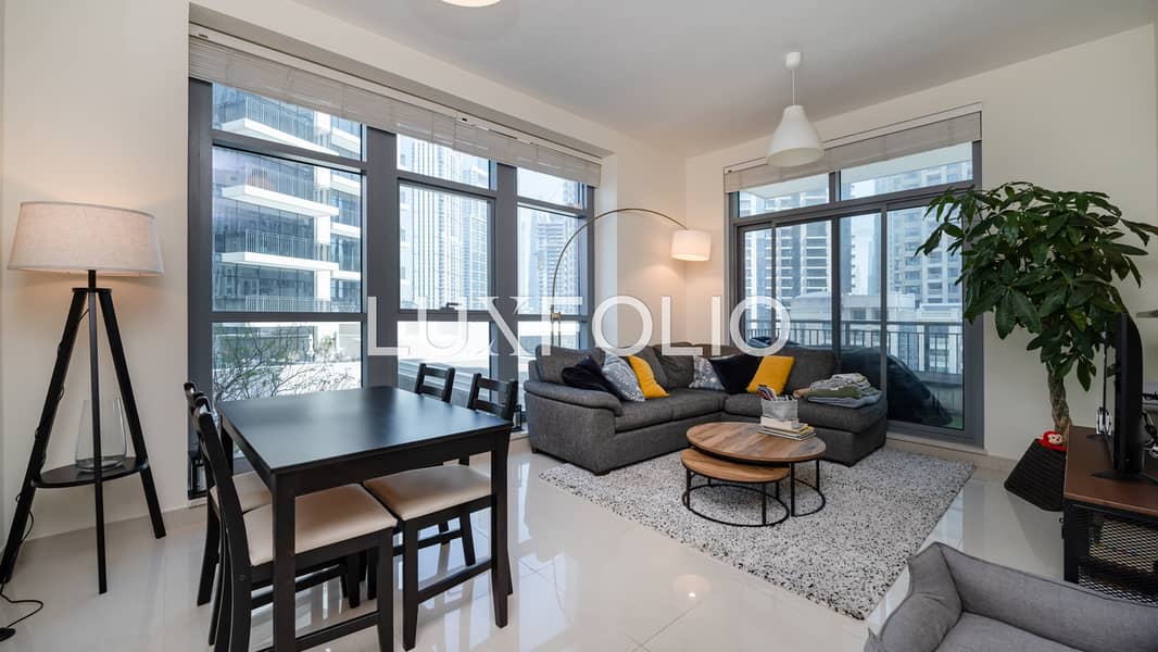 Large layout | Best location | Boulevard view Large layout | Best location | Boulevard view