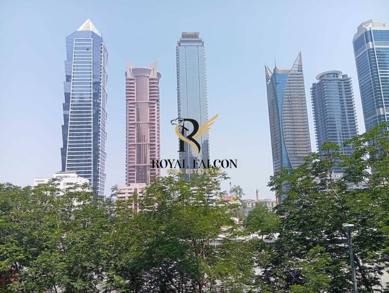 HUGE 4BHK| SZR VIEW| UNFURNSIHED| GOOD LOCATION