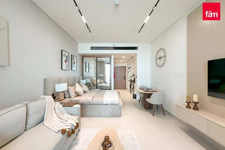 Canal View | Jacuzzi | High ROI | Prime Location Canal View | Jacuzzi | High ROI | Prime Location