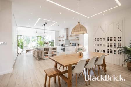 5 Bedroom Villa for Sale in The Lakes, Dubai - The Only 5bed in Deema! Upgraded and Extended