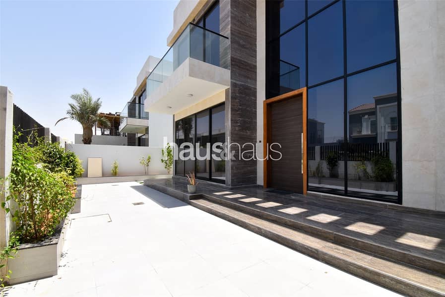 Exclusive | Custom designed villa | 5 bedrooms Exclusive | Custom designed villa | 5 bedrooms