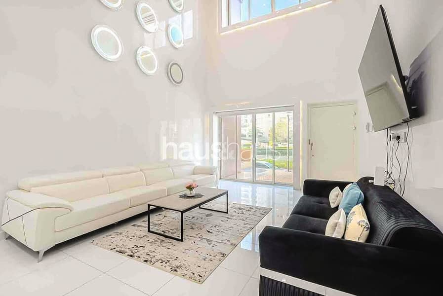 Fully furnished | 3 Floor| Private Garage | Vacant