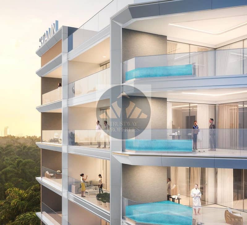 3 bldg balcony. jpg