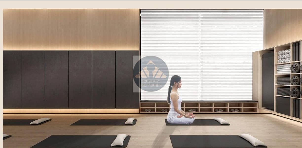 12 yoga . jpg