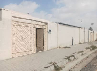 9 Bedroom Villa for Sale in Al Qadisiya, Sharjah - WhatsApp Image 2025-05-01 at 6.58. 13 PM (1). jpeg