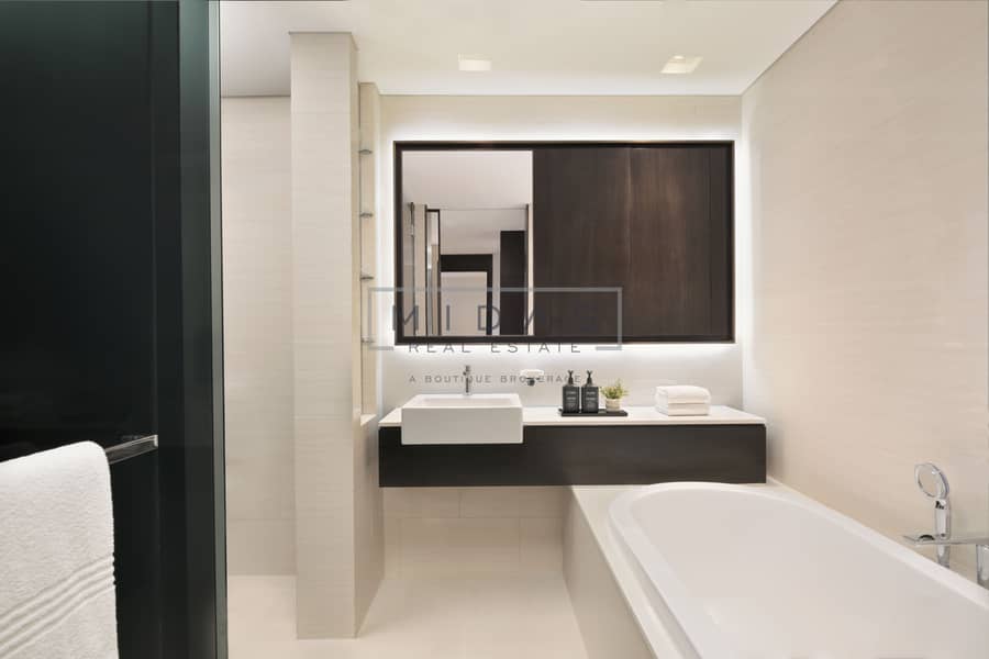 5 One-Bedroom Apartment - Bathroom. JPG