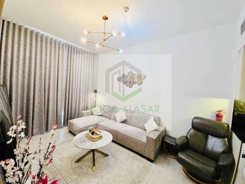 6 b599cbce-cbc1-4586-9b79-c8e26731e7c9. jpg
