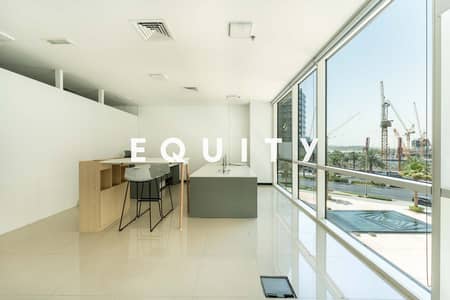Office for Sale in Business Bay, Dubai - Vacant Now | 4 Parking Spaces | Furnished